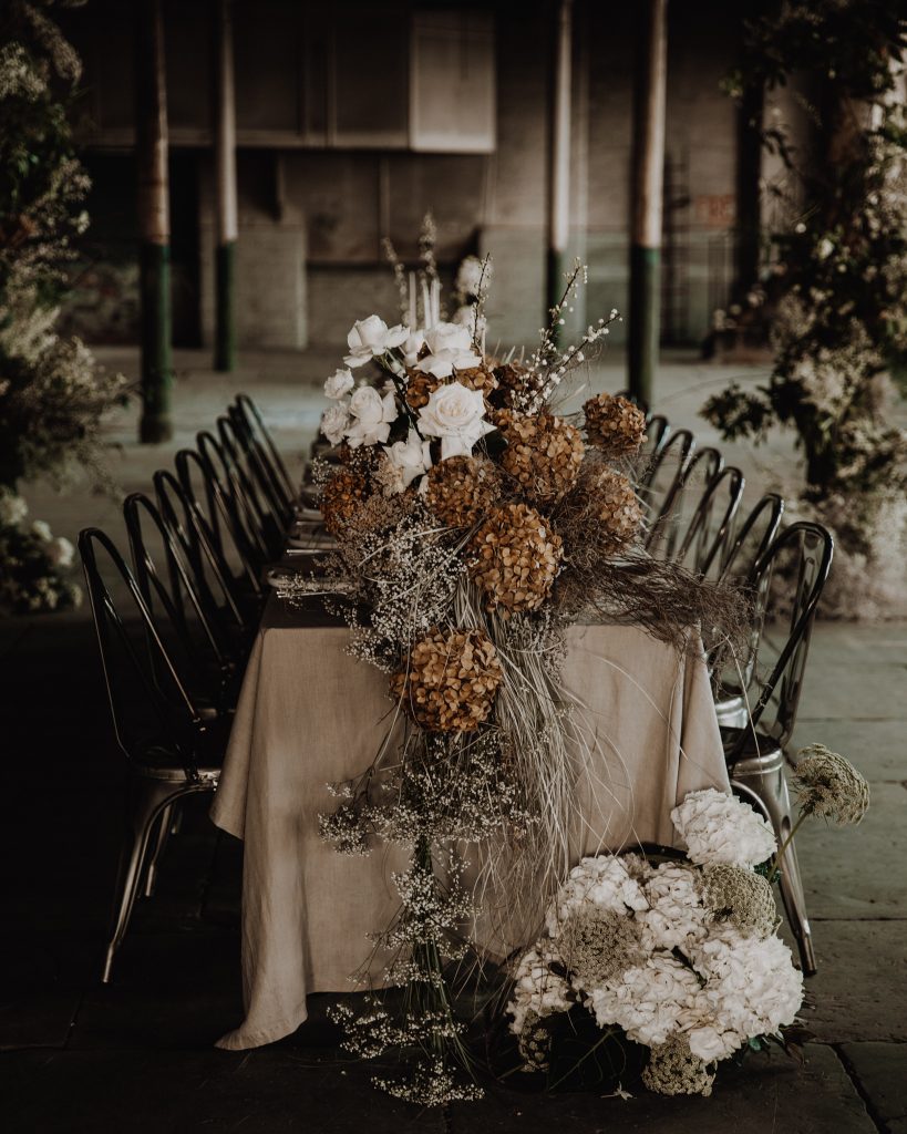 A wedding table scape of earthy tones and muted hues