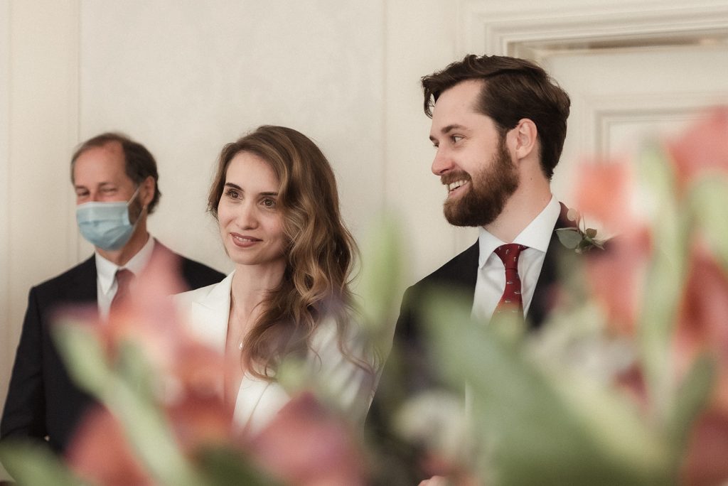 A chic city micro wedding in London