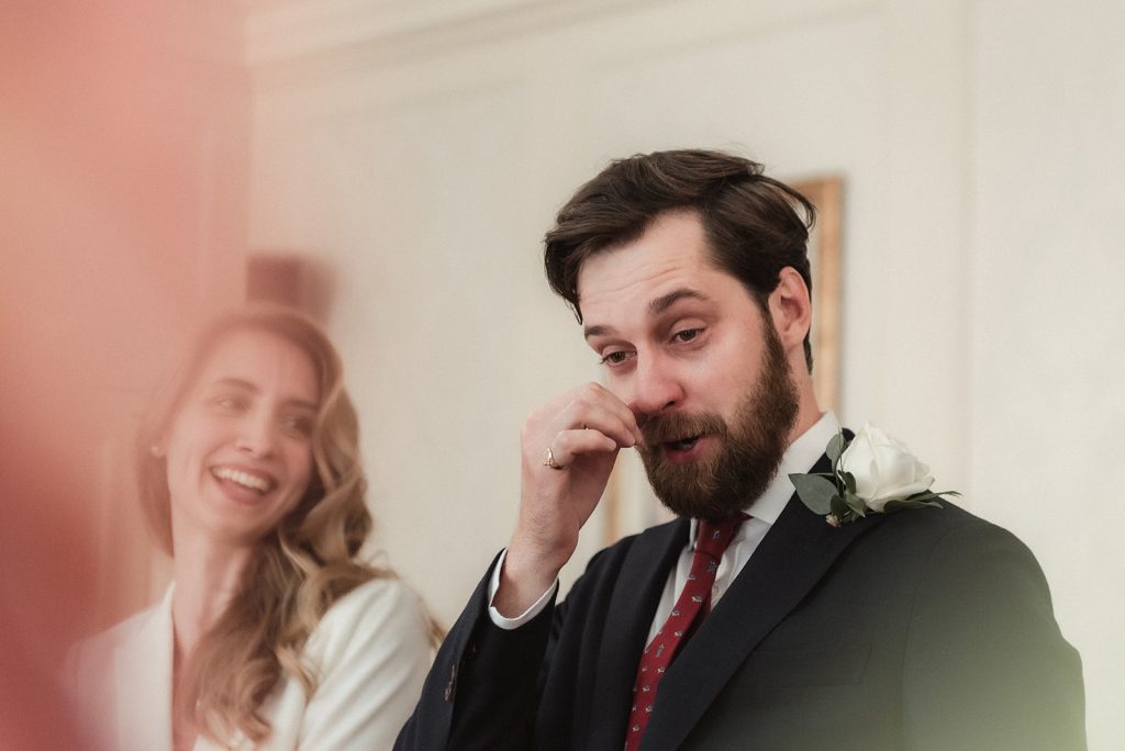 A chic city micro wedding in London