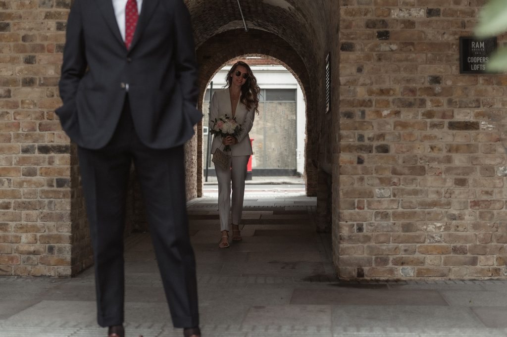 A First Look for micro wedding city couple