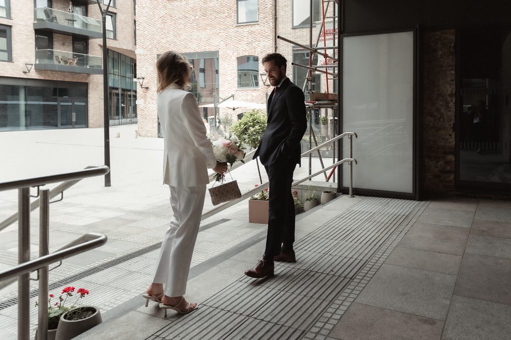 A First Look for micro wedding city couple