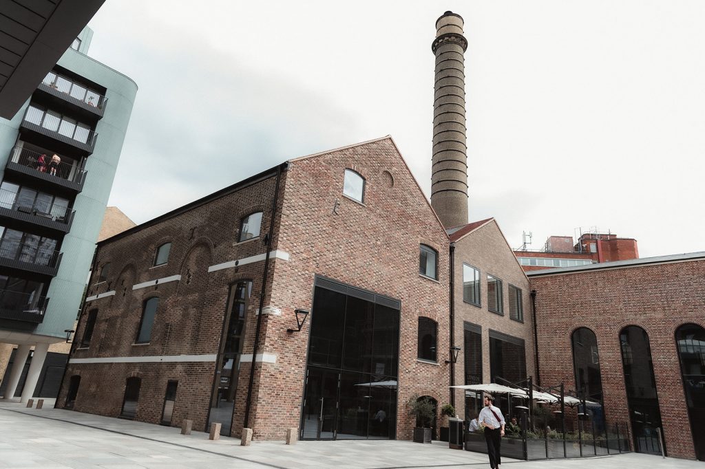 London wedding reception venue for intimate wedding couple