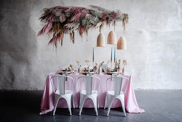 Knots and Kisses Wedding Stylist
