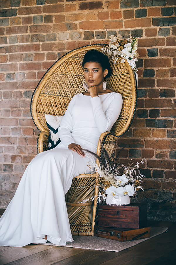 Knots and Kisses Wedding Stylist