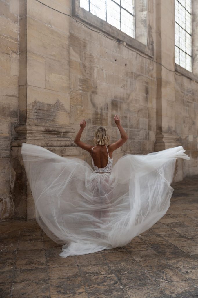 All white wedding styling for The Sweet Romance's styled wedding shoot