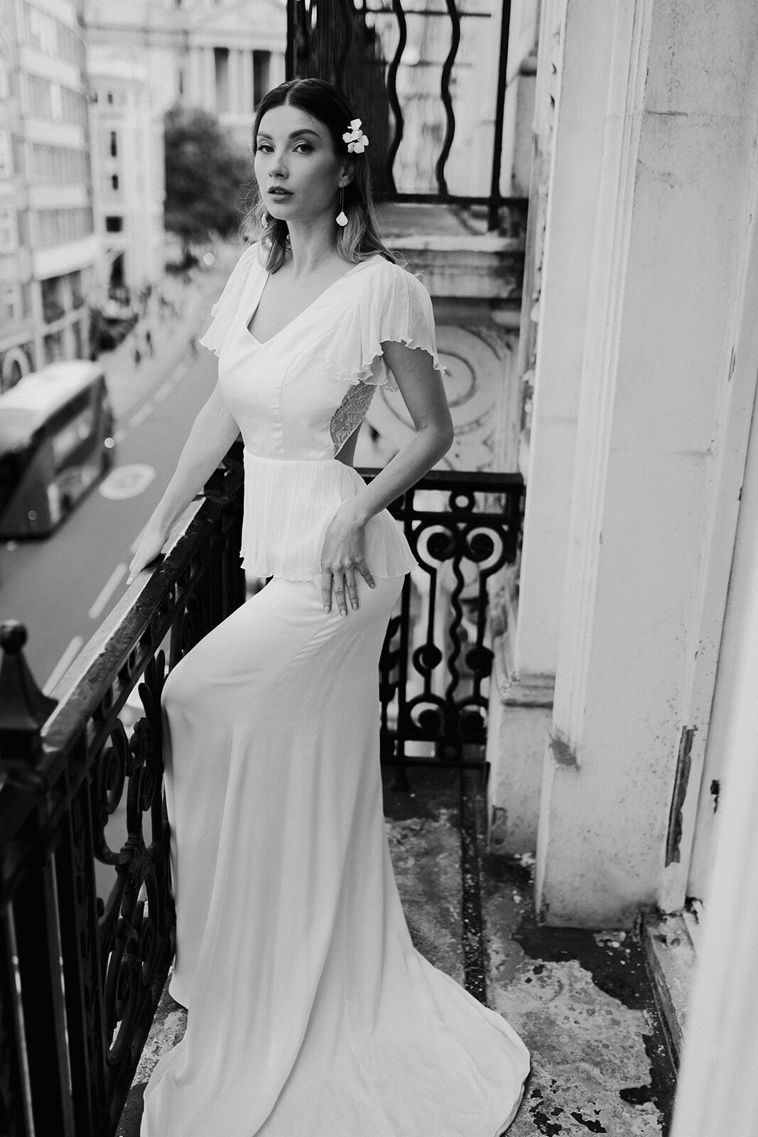 Sustainable wedding dresses | Captured by Amy Woodham Photography