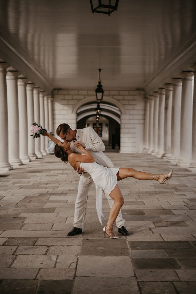 Sustainable wedding inspiration - A city elopement | Greta Louise Photography