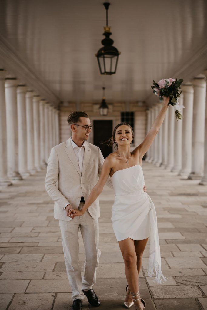 Sustainable wedding inspiration - A city elopement | Greta Louise Photography