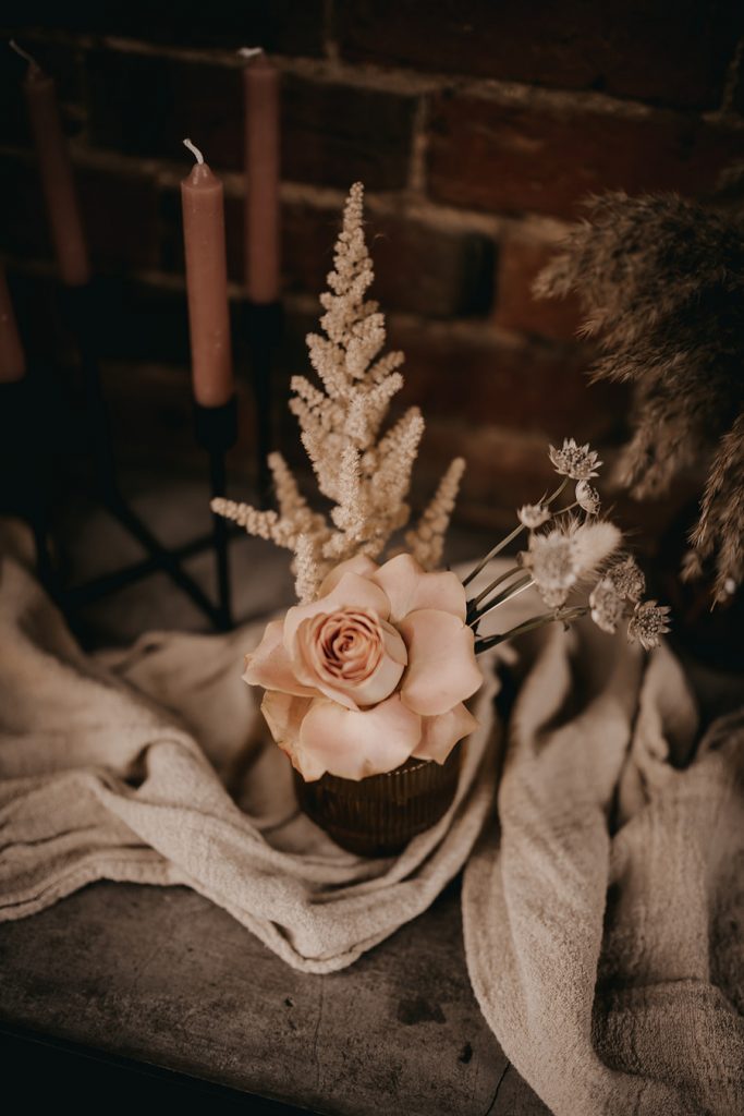 Love Story Inspiration wedding blog and recommended wedding suppliers