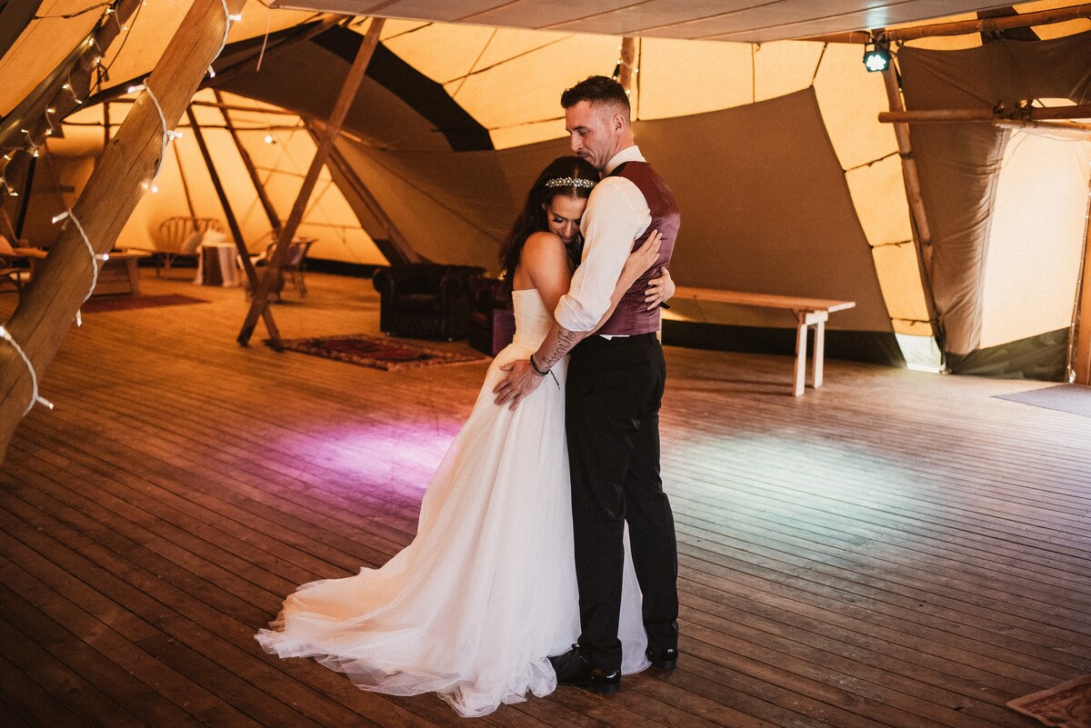 Boho Luxe wedding shoot at Inkersall Grange Tipi venue | Shaun Walker Photography