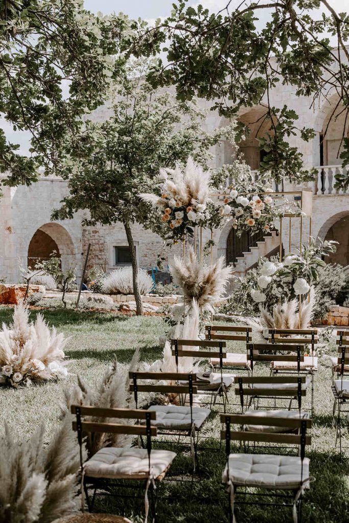 Destination wedding ceremony setting in Puglia | Nicola Dixon Photography