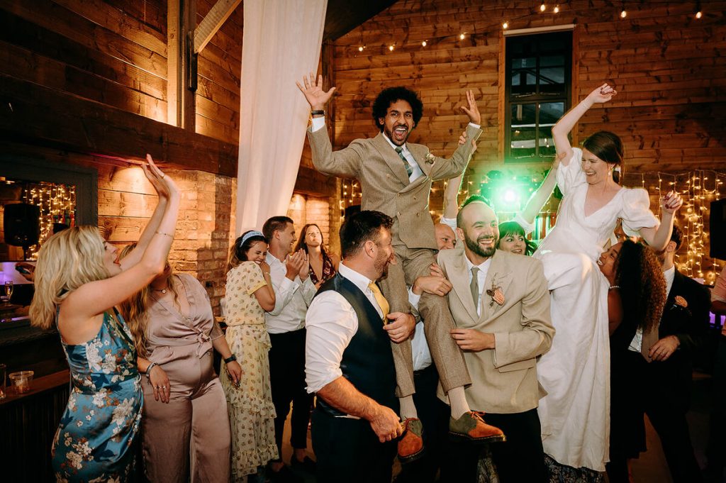 A colourful Autumnal wedding at Scarlet Hall for Love Story Inspiration