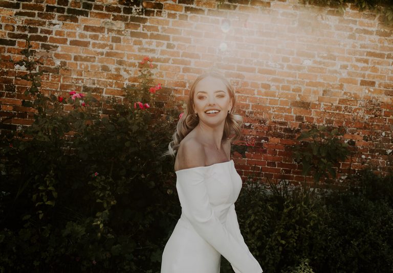 Minimalist wedding styling for an Autumnal wedding at Somerset's Elmhay Park | Love Story Inspiration wedding blog