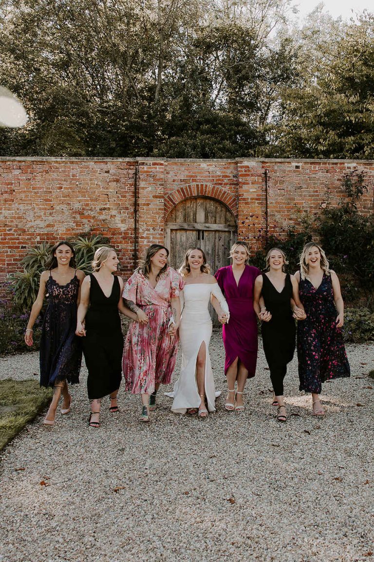 Minimalist wedding styling for an Autumnal wedding at Somerset's Elmhay Park | Love Story Inspiration wedding blog