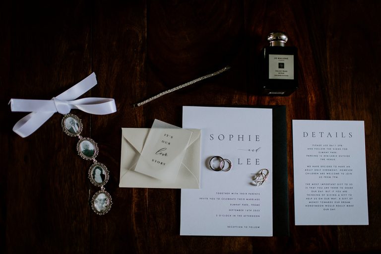 Minimalist wedding styling for an Autumnal wedding at Somerset's Elmhay Park | Love Story Inspiration wedding blog