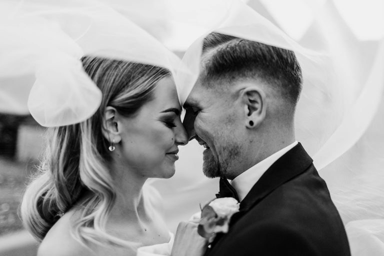 Minimalist wedding styling for an Autumnal wedding at Somerset's Elmhay Park | Love Story Inspiration wedding blog