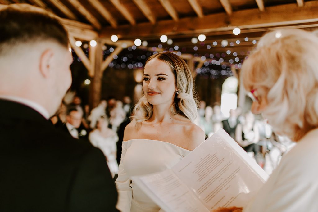 Sophie + Lee's minimalist wedding at Elmhay Park | Sian Hall Photography