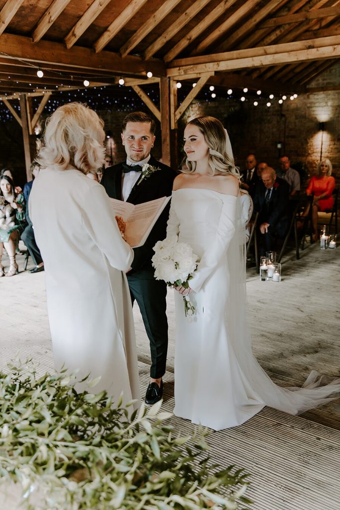 Sophie + Lee's minimalist wedding at Elmhay Park | Sian Hall Photography
