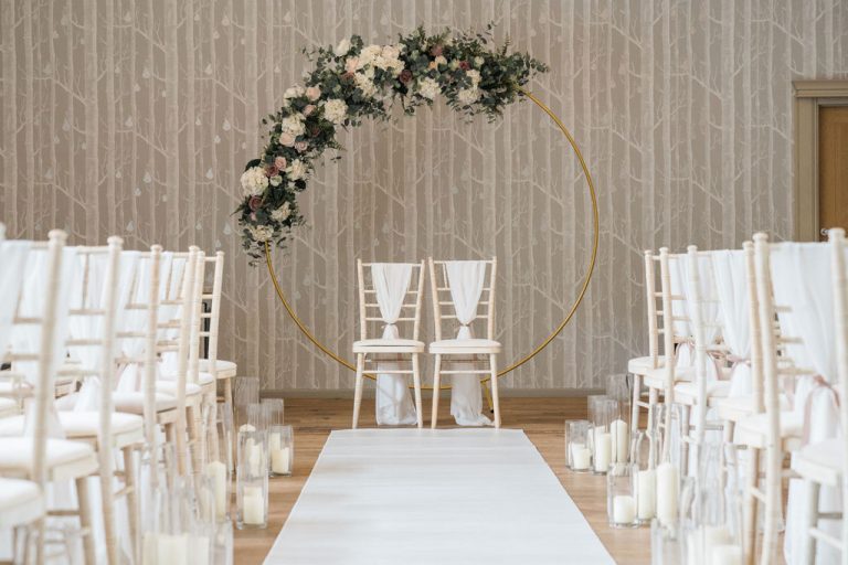The Courtyard at Hampton Manor | Jess + Luke's Spring wedding | Jessica Raphael Photography