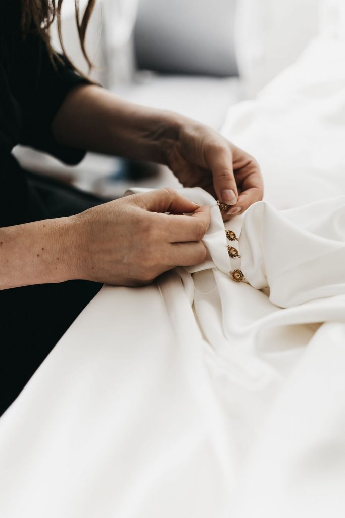 Behind the scenes with Jan Si Studios for UK wedding blog Love Story Inspiration | Zach & Grace Photography