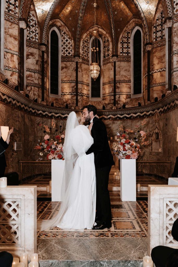 Lynn Shapiro Photography for Love Story Inspiration