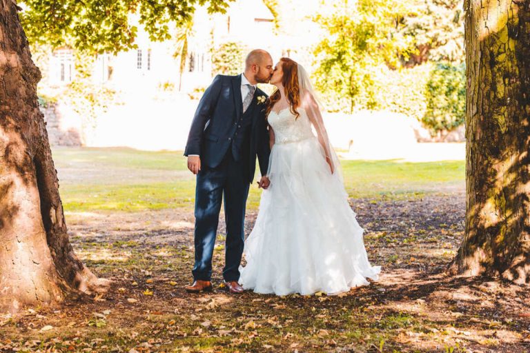 A relaxed garden party wedding at Rowton Castle | Benny Smyth Photography