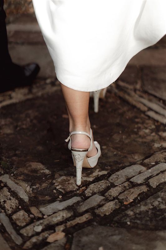 Elegant wedding inspiration for UK wedding blog Love Story Inspiration