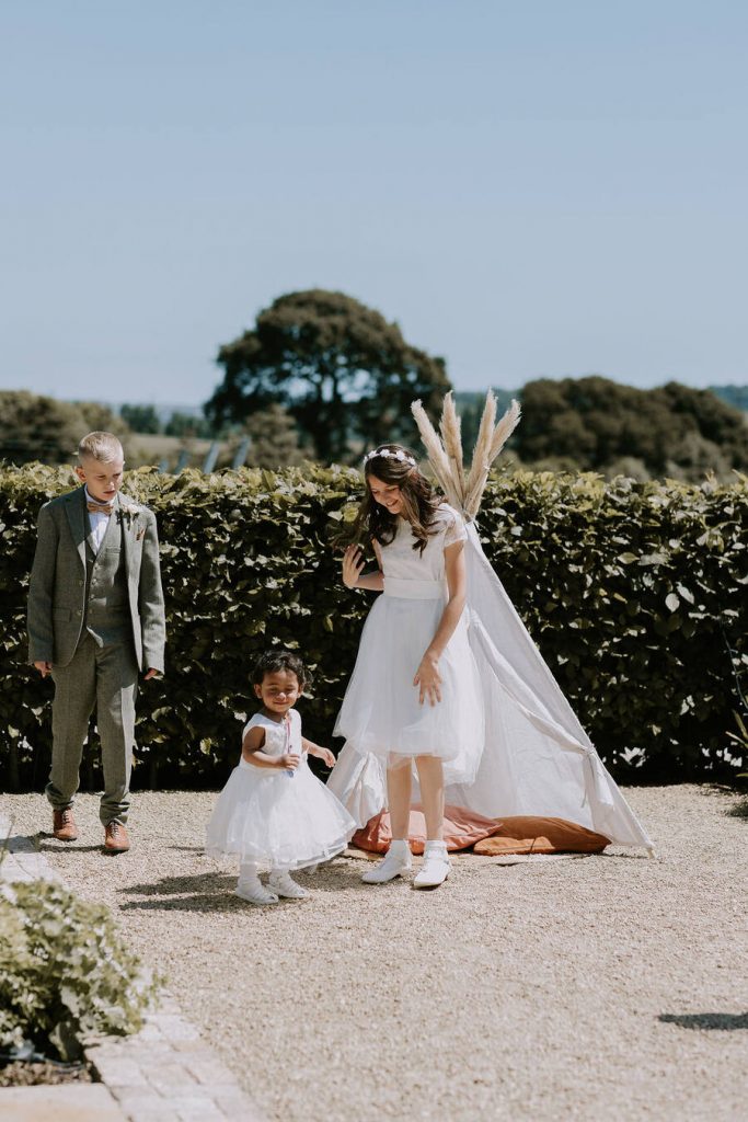 An intimate rustic wedding at Brickhouse Vineyard