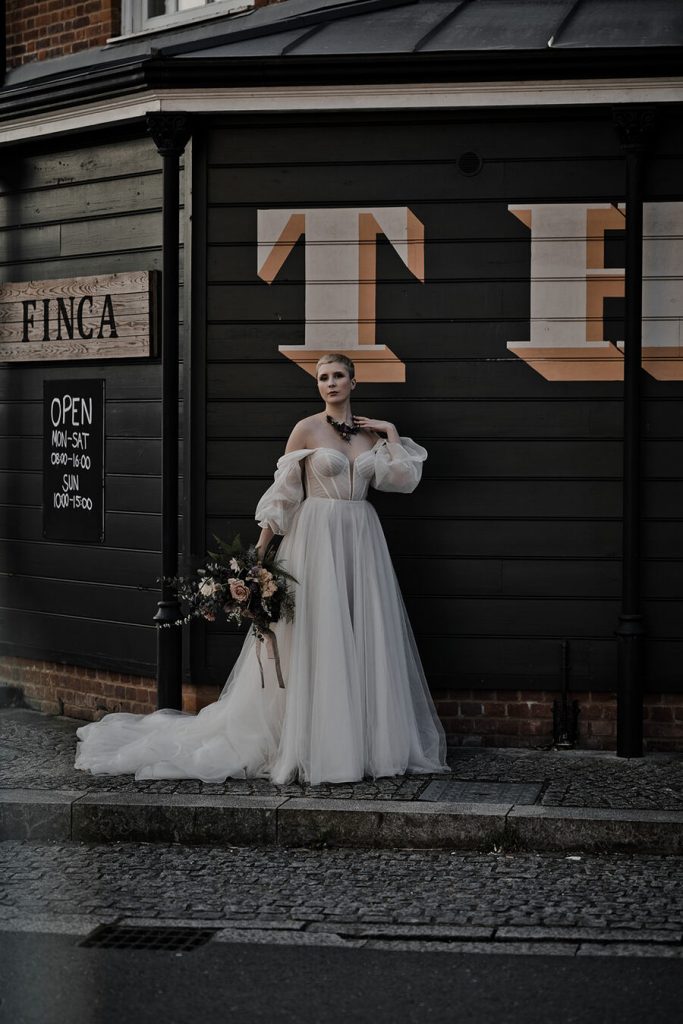 Wedding portrait ideas by Agrestal Visuals for Love Story Inspiration The Blog