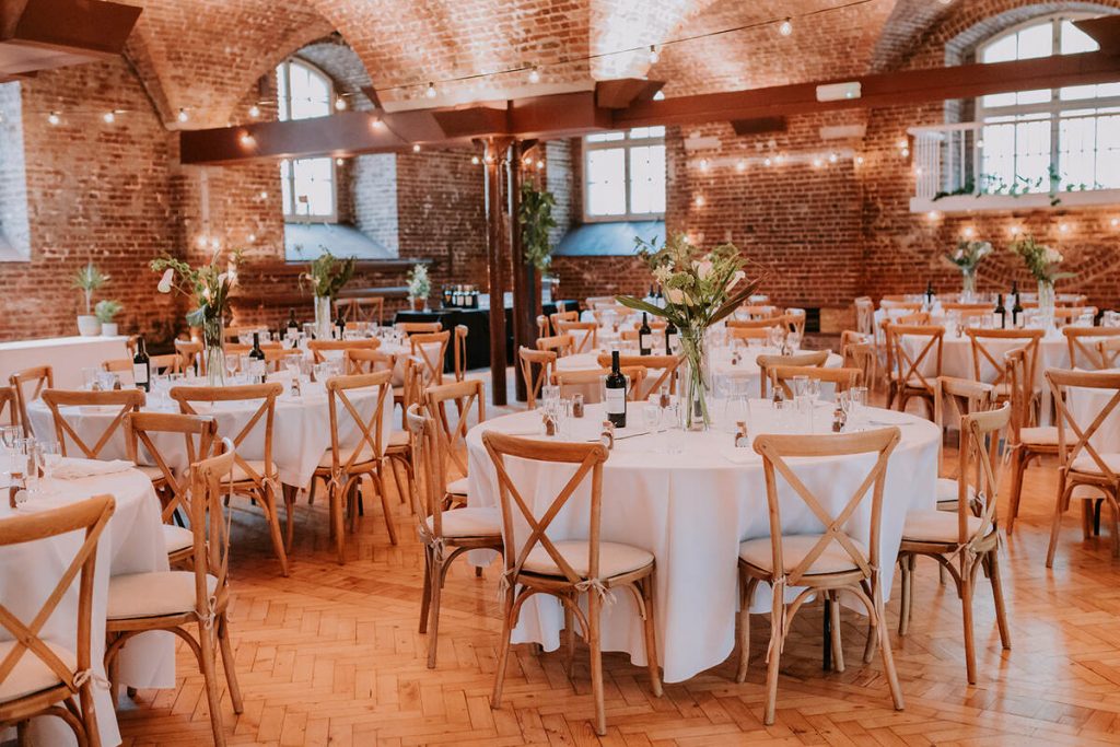 A cool, relaxed London wedding with Crodoughs and coffee | UK Wedding Blog | Love Story Inspiration