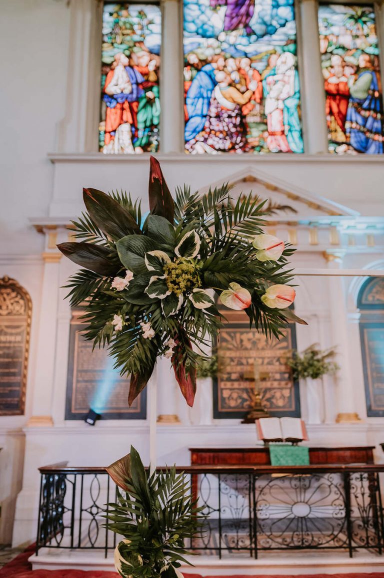 Minimalist styling for Tess + David's cool London wedding at The Crypt on the Green