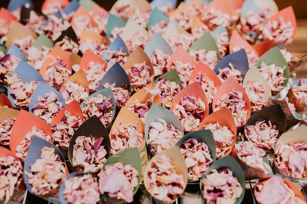 A cool, relaxed London wedding with Crodoughs and coffee | UK Wedding Blog | Love Story Inspiration