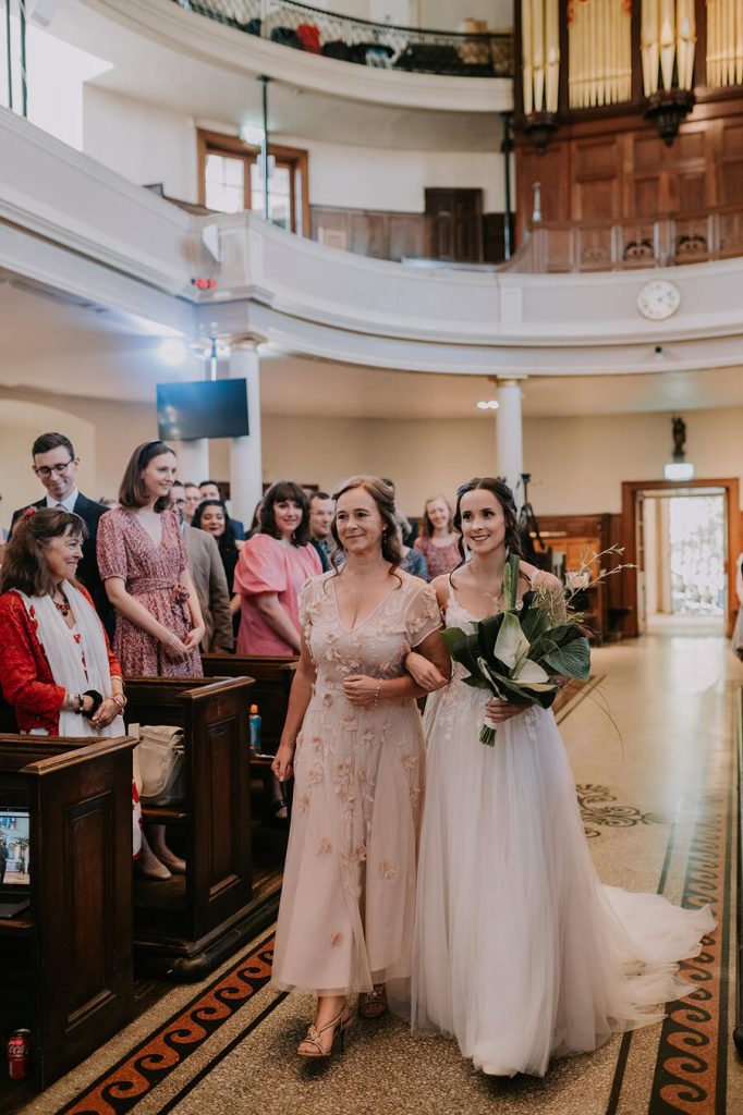 A cool, relaxed London wedding with Crodoughs and coffee | UK Wedding Blog | Love Story Inspiration