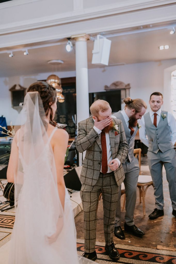 A cool, relaxed London wedding with Crodoughs and coffee | UK Wedding Blog | Love Story Inspiration