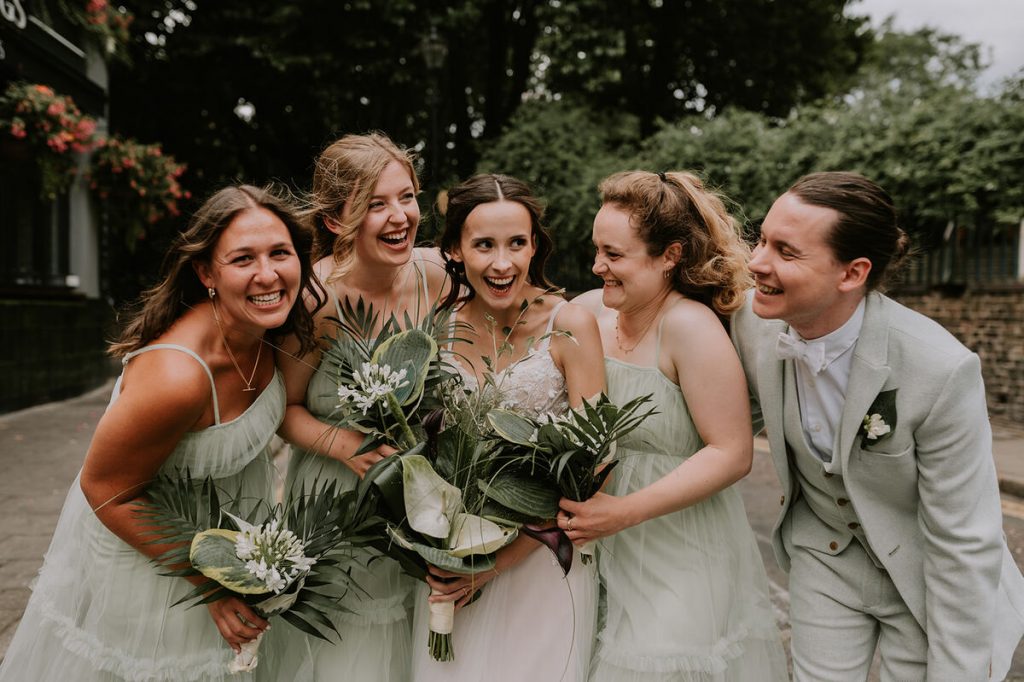 A cool, relaxed London wedding with Crodoughs and coffee | UK Wedding Blog | Love Story Inspiration