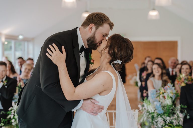 A kiss for the newlyweds!