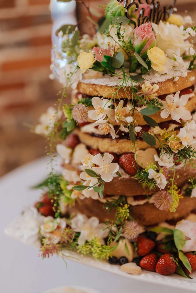 A spring wedding Love Story on UK wedding blog Love Story Inspiration