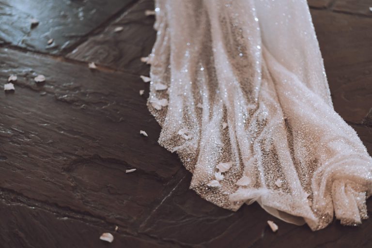 A contemporary spring wedding at Dodford Manor | Blonde Shot