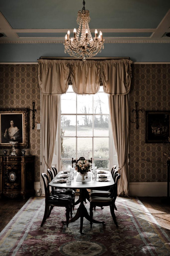 Vintage wedding inspiration with a touch of Old Hollywood glamour at Wiltshire's Purton House
