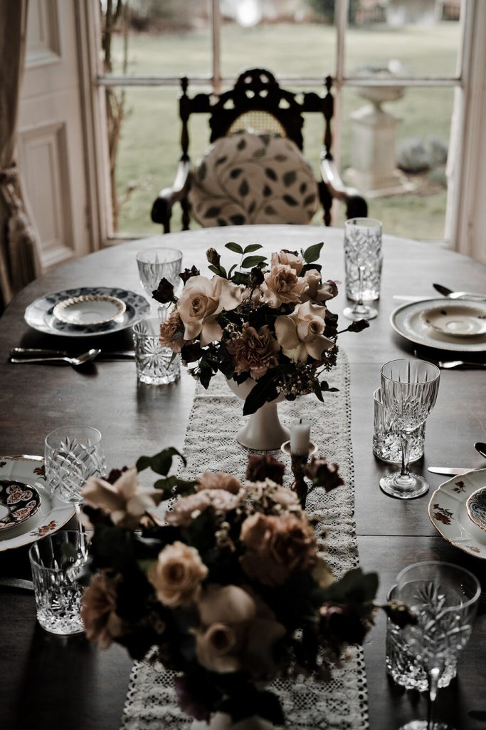 Vintage wedding inspiration with a touch of Old Hollywood glamour at Wiltshire's Purton House
