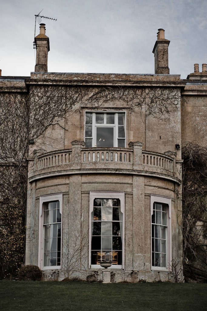 Vintage wedding inspiration with a touch of Old Hollywood glamour at Wiltshire's Purton House