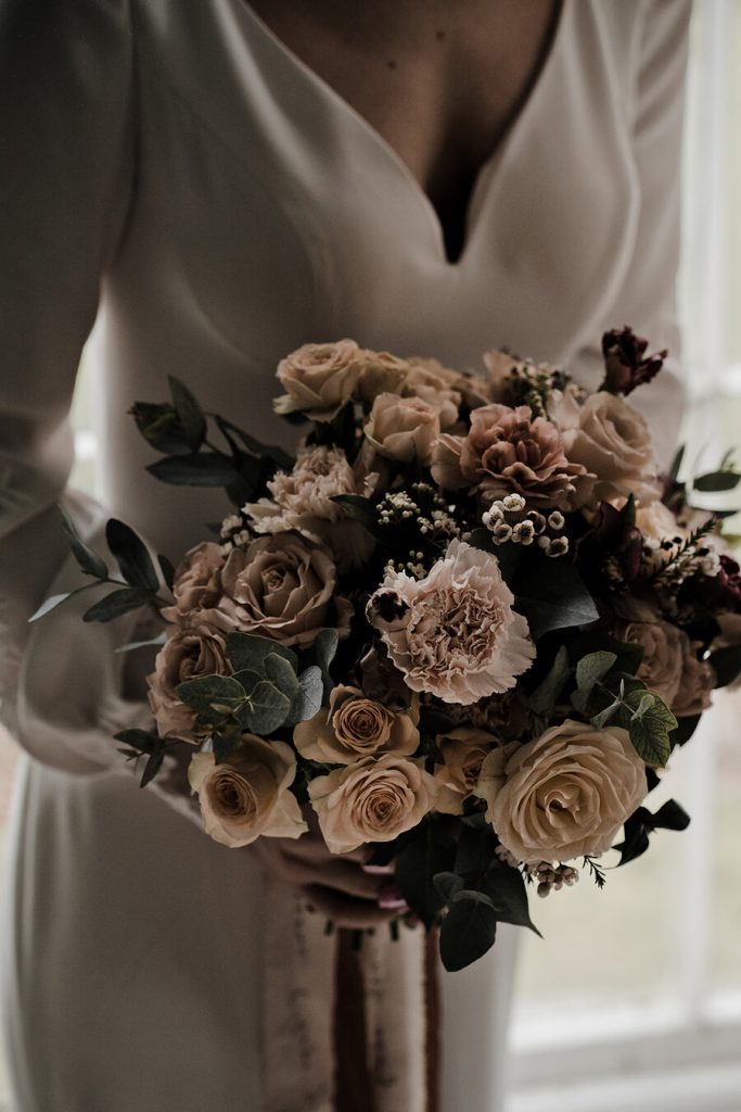 Vintage wedding inspiration with a touch of Old Hollywood glamour at Wiltshire's Purton House