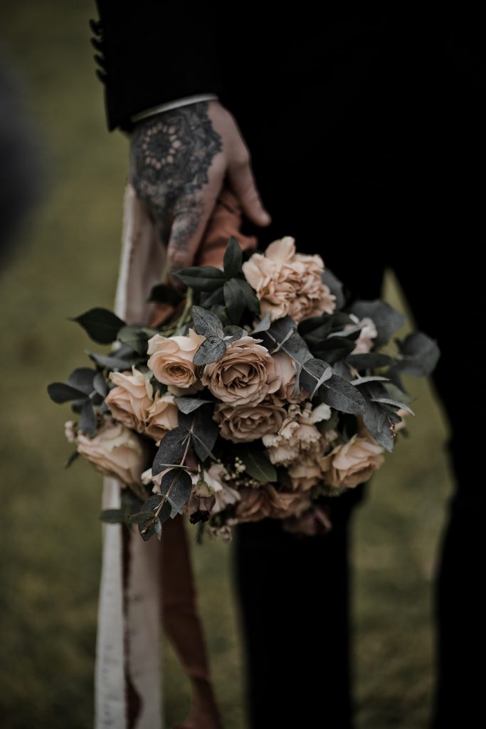 Agrestal Visuals styled shoot featured on UK Blog Love Story Inspiration - Purton House Styled shoot -734