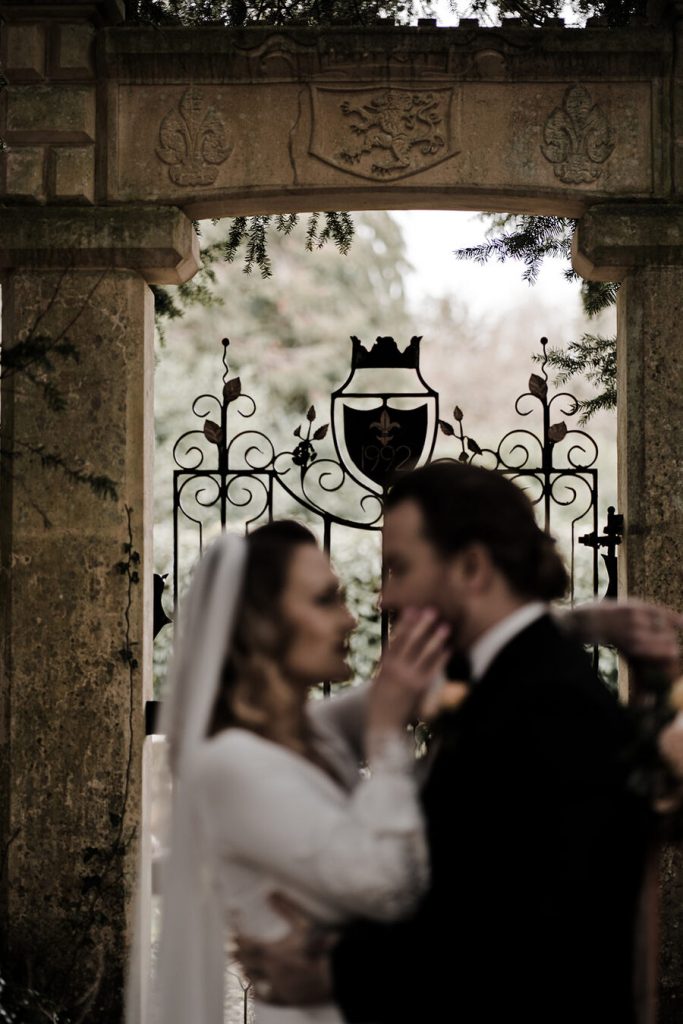 Vintage wedding inspiration with a touch of Old Hollywood glamour at Wiltshire's Purton House