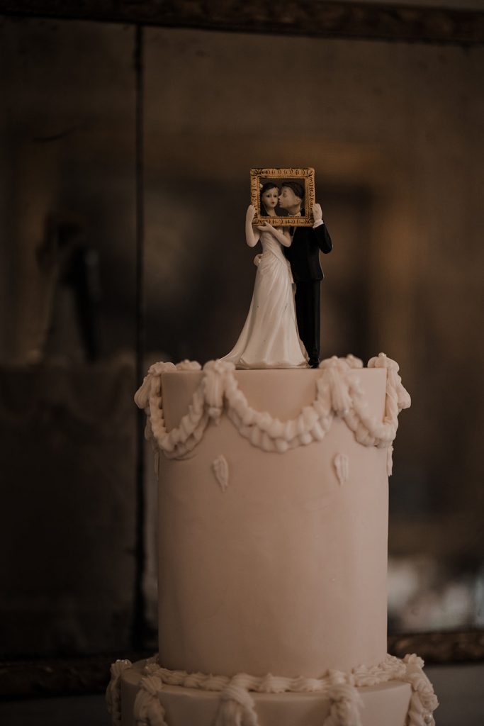 Vintage wedding inspiration with a touch of Old Hollywood glamour at Wiltshire's Purton House