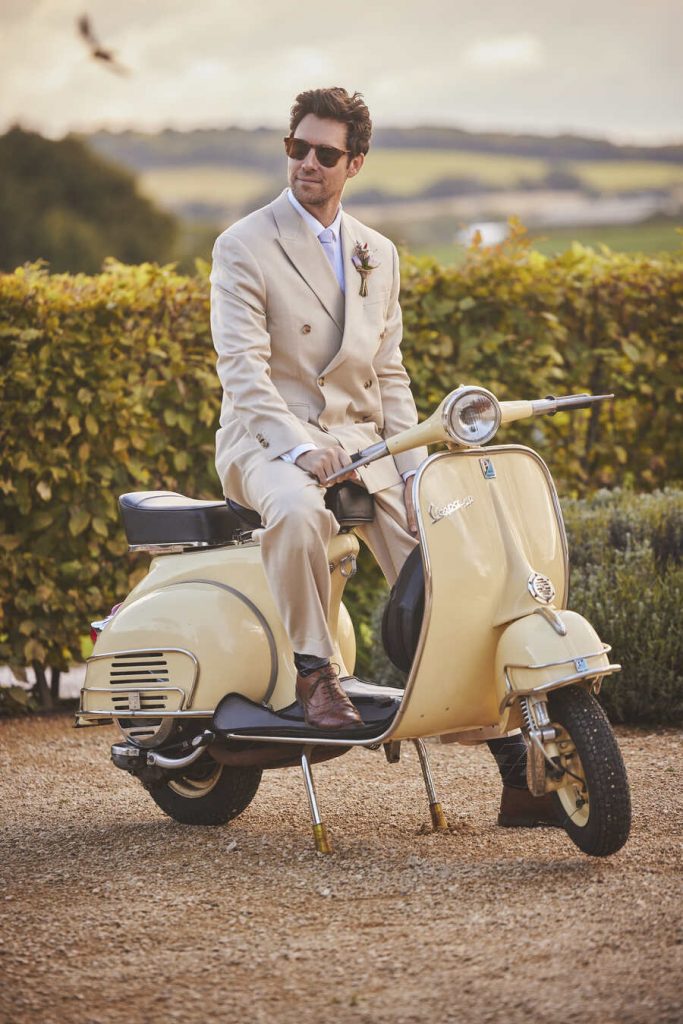 Relaxed Italian 60's inspired wedding outfits for a Mediterranean inspired wedding