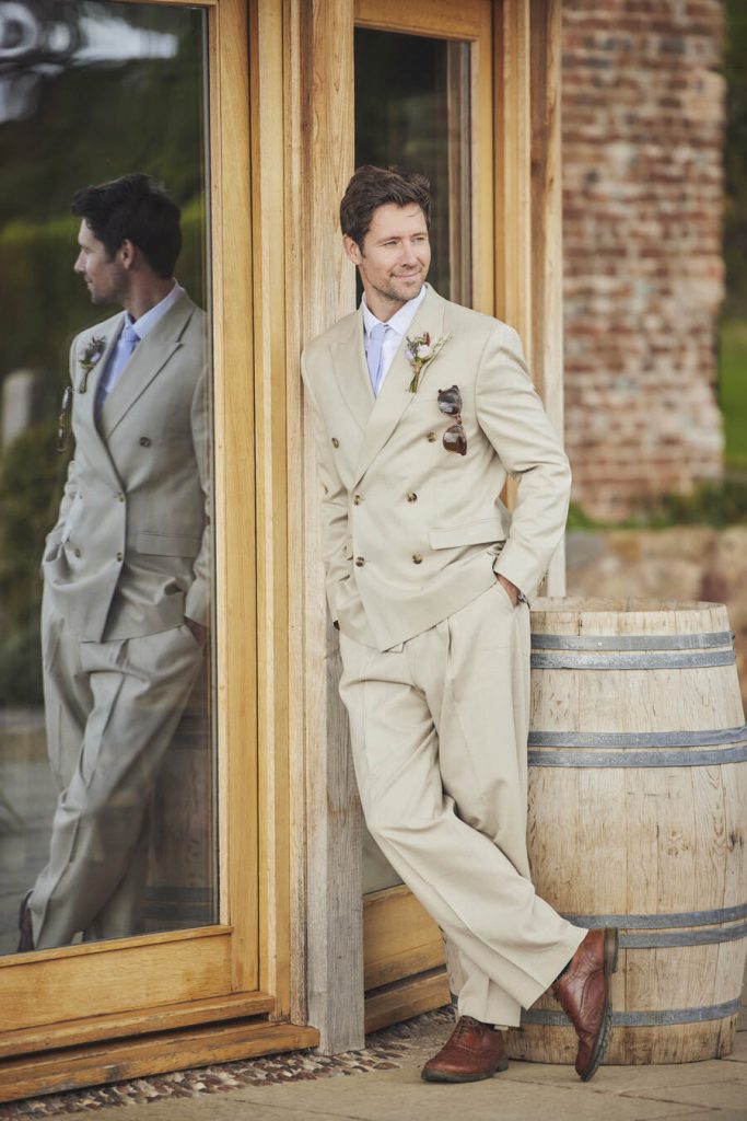Relaxed Italian 60's inspired wedding outfits for a Mediterranean inspired wedding