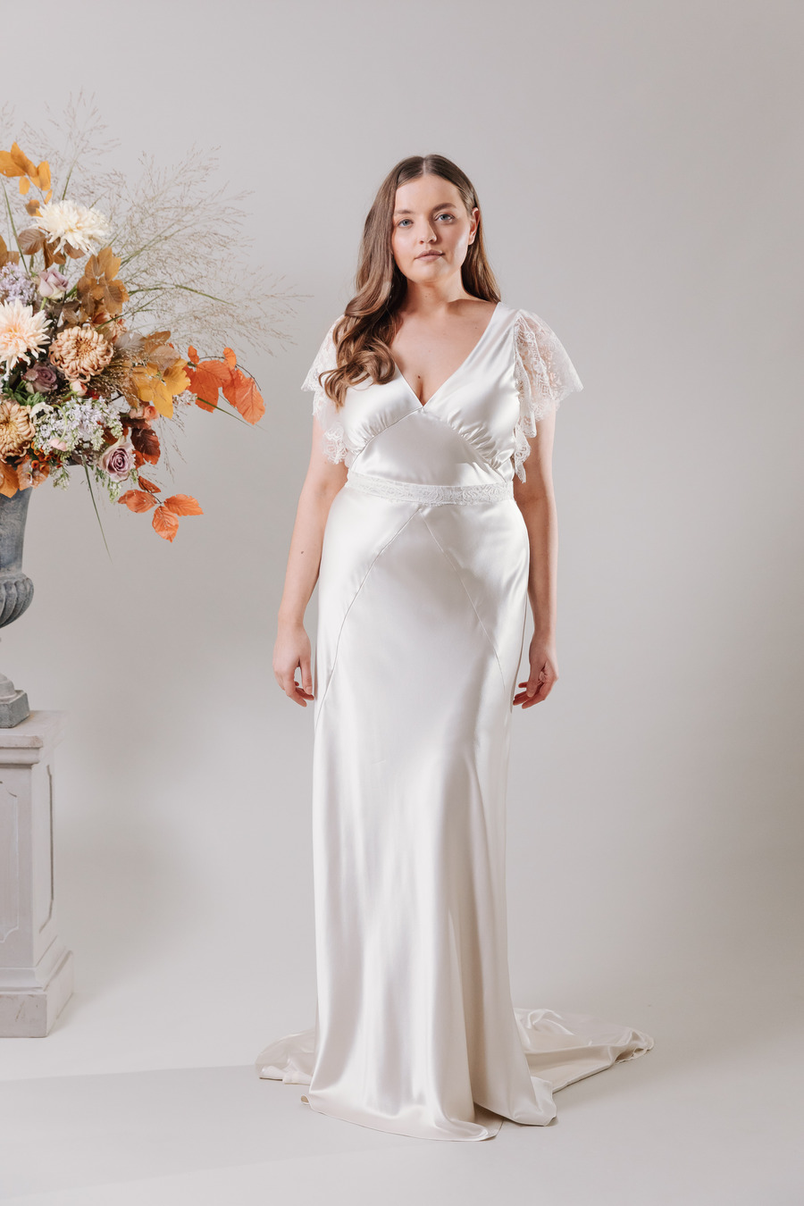 Kate Beaumont Viola lace sleeves curve dress