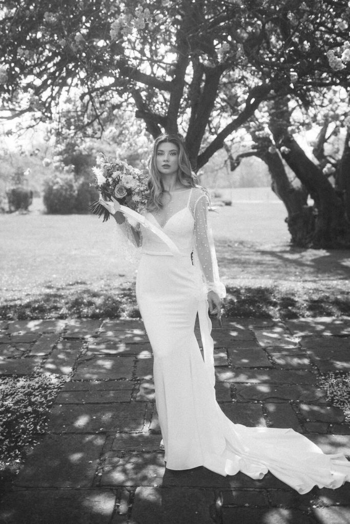 An elegant bridal editorial at Horwood House | Jun Tan Weddings