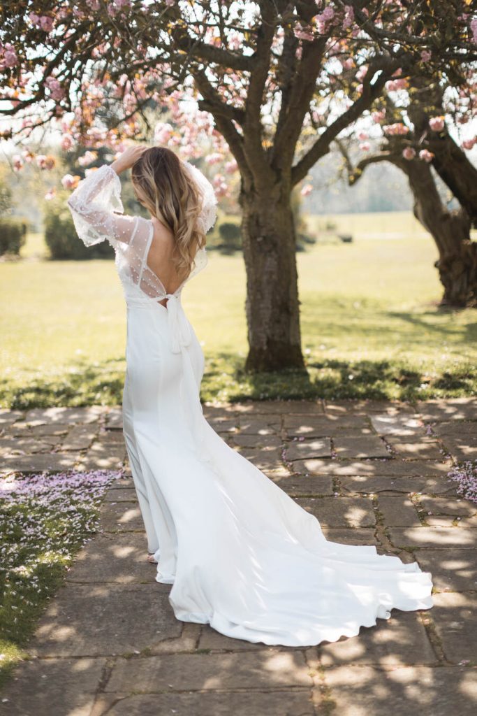 An elegant bridal editorial at Horwood House | Jun Tan Weddings